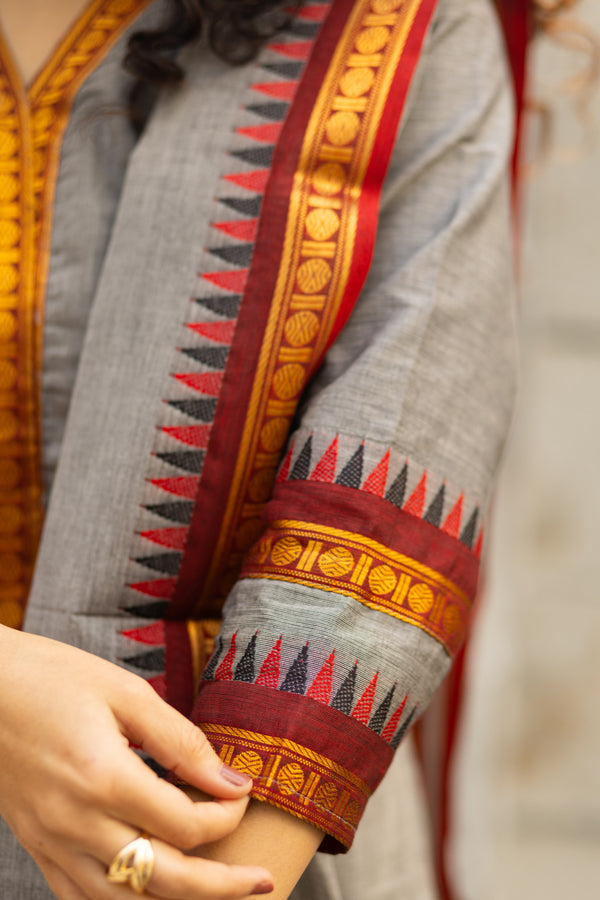 🌟Viraaya – Grey Pattu Cotton Kurta Set-with lining