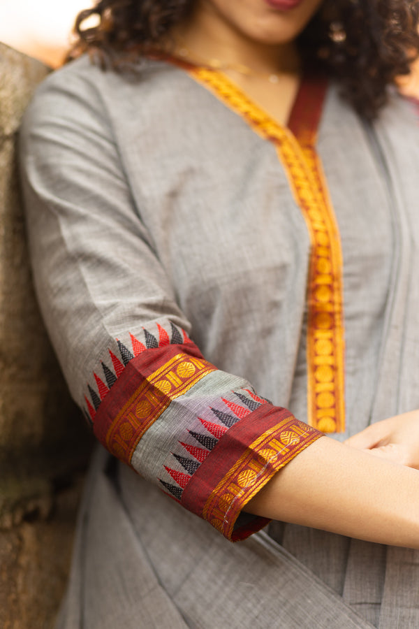 🌟Viraaya – Grey Pattu Cotton Kurta Set-with lining
