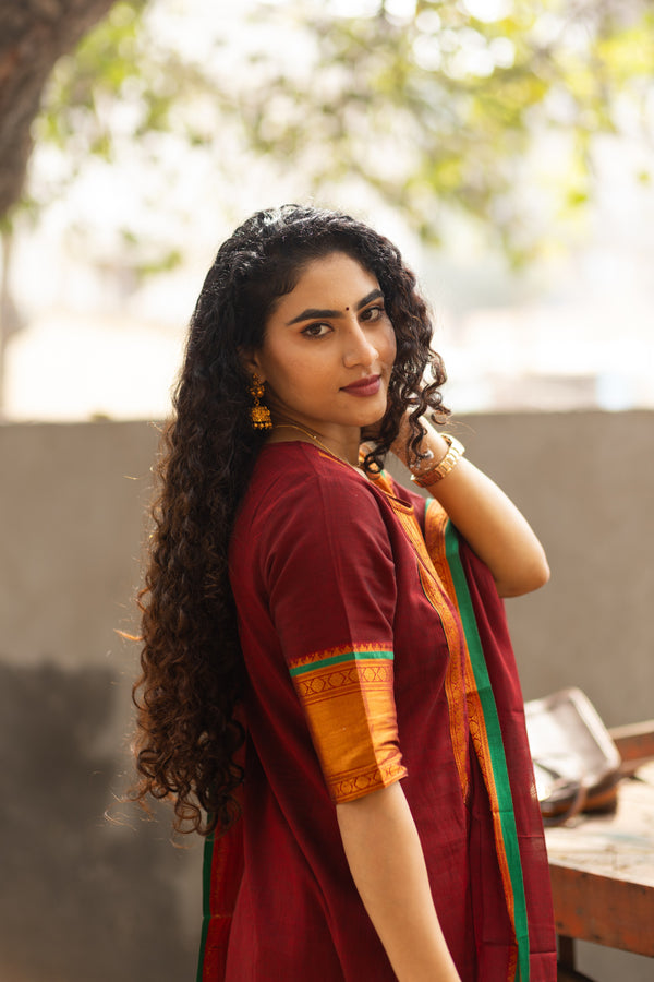 Pranika Naryanpeth Handloom Cotton Elegance Set-With lining
