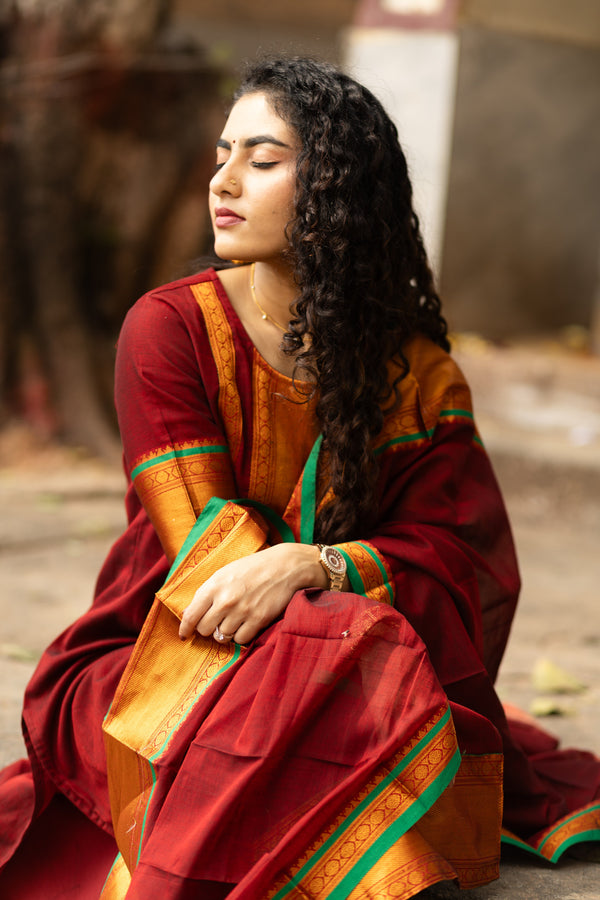 Pranika Naryanpeth Handloom Cotton Elegance Set-With lining