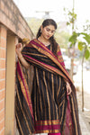 Veldhaari Pattu South Cotton – Midnight Gold Elegance