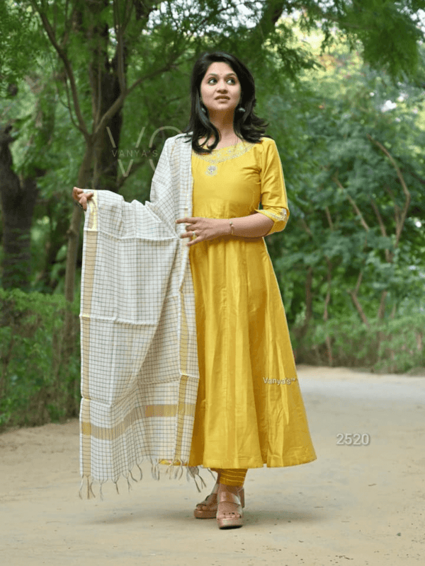 Sunehri Grace Anarkali Set