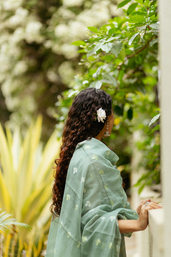 🌿 Tuhina- Experience Sheer Elegance in Handwoven Jamdani Artistry 🌿