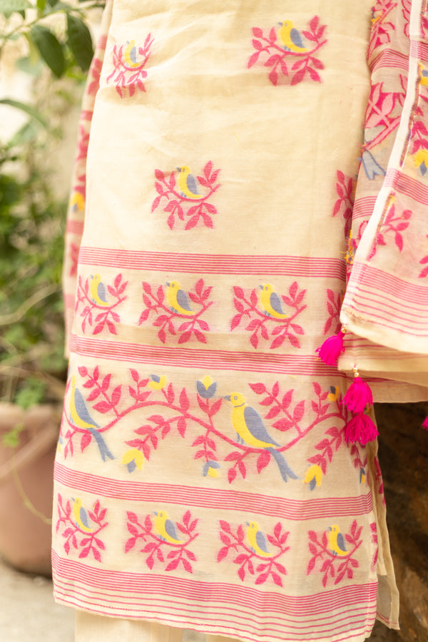 πΈ Vritika β Jamdani Garden Whisper Bloom with Grace in Handcrafted Jamdaani Cotton Suit sets πΈ