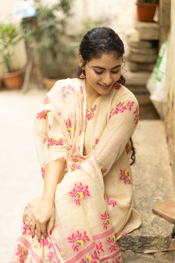 πΈ Vritika β Jamdani Garden Whisper Bloom with Grace in Handcrafted Jamdaani Cotton Suit sets πΈ