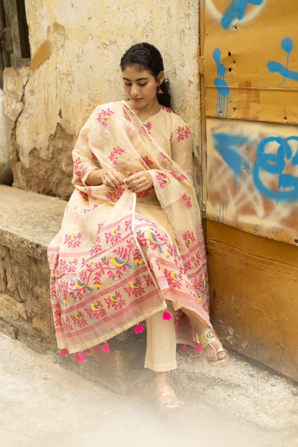 πΈ Vritika β Jamdani Garden Whisper Bloom with Grace in Handcrafted Jamdaani Cotton Suit sets πΈ