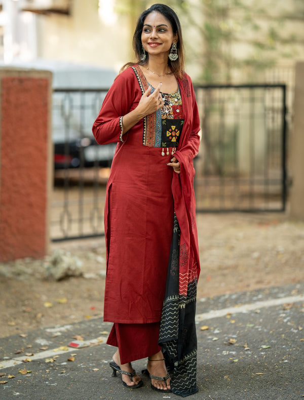 🌟Tassel Tale Heritage Cotton Kurta Set