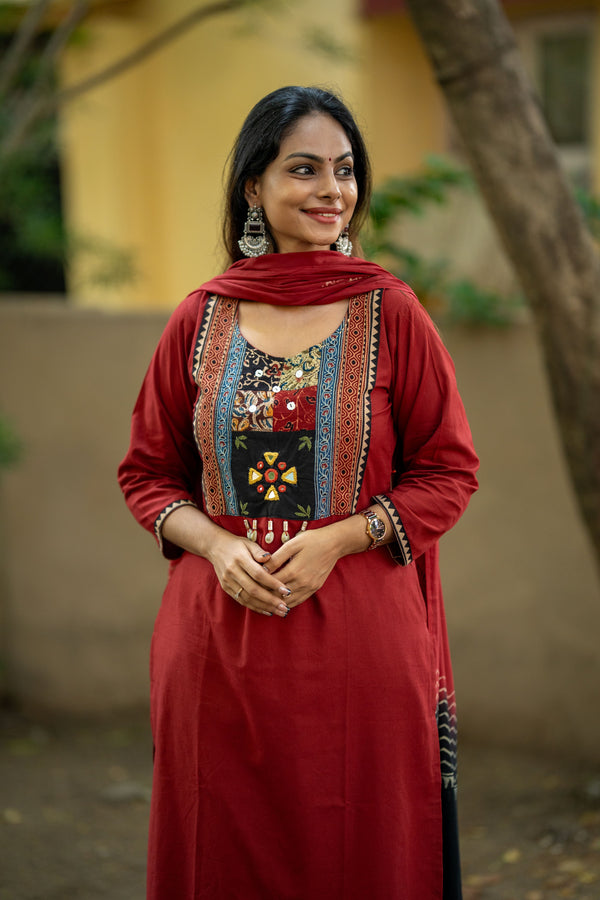 🌟Tassel Tale Heritage Cotton Kurta Set