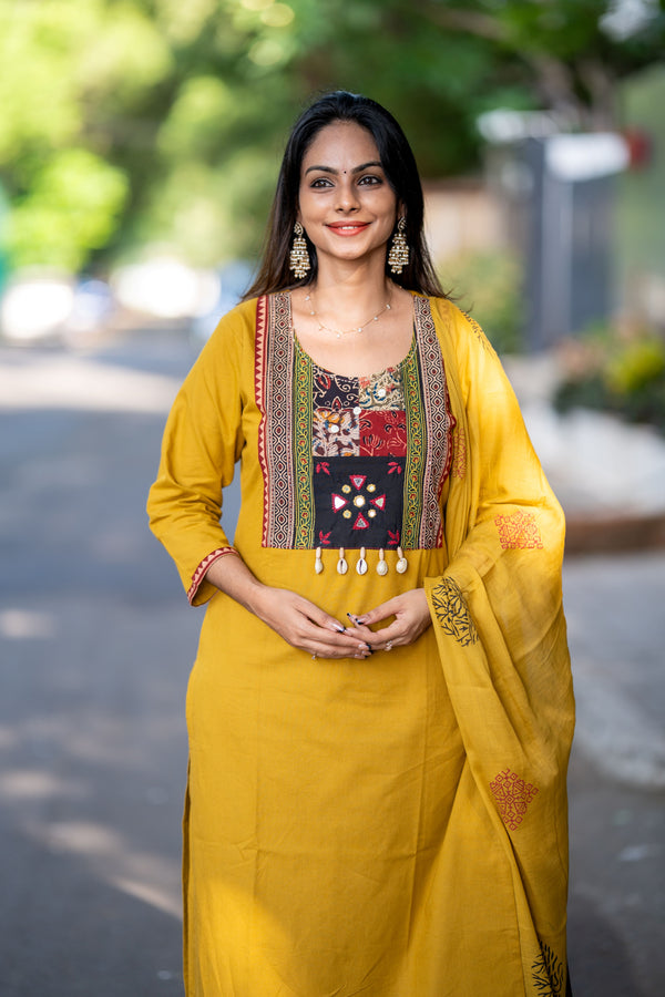 🌟Tassel Tale Heritage Cotton Kurta Set