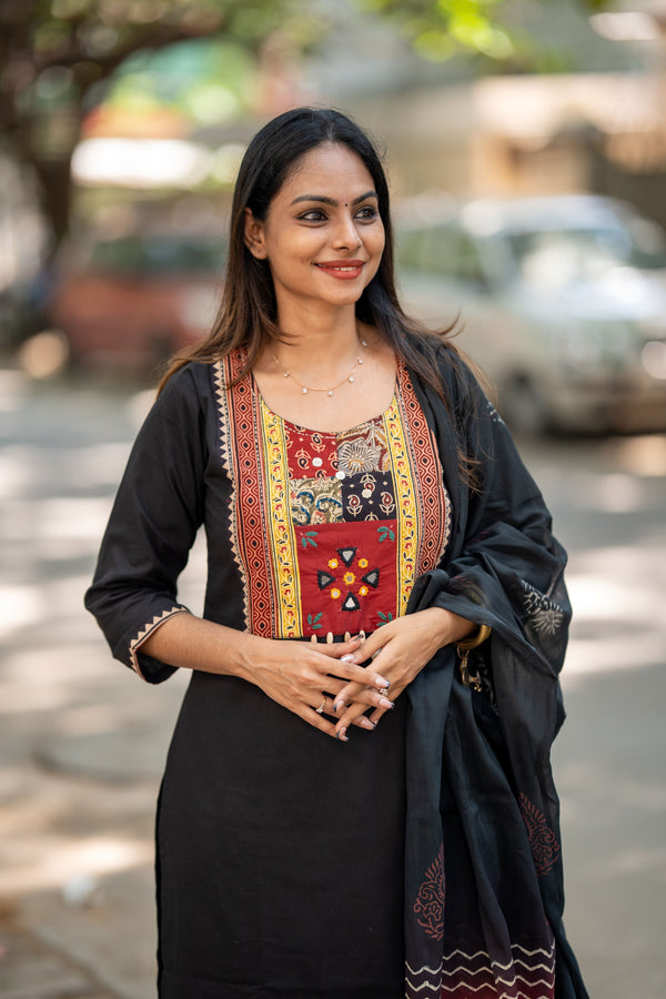 🌟Tassel Tale Heritage Cotton Kurta Set