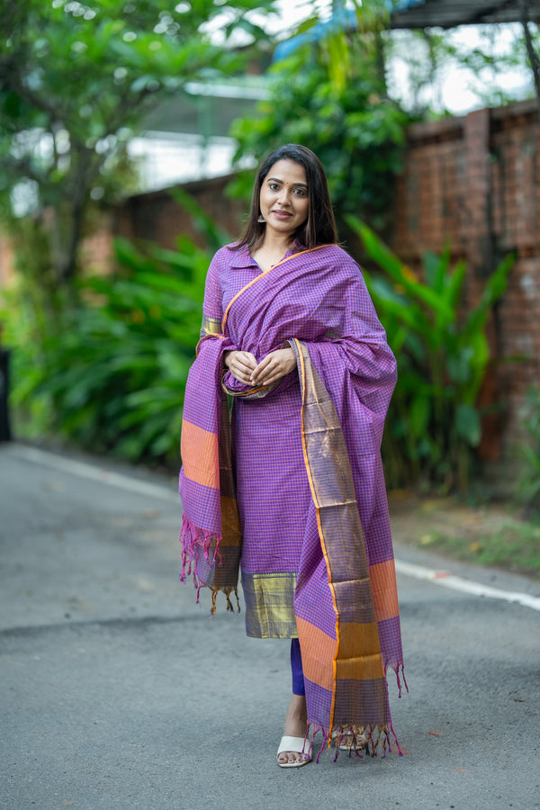 💜 Grace with Kanchi Cotton Traditional Checks & Zari Brilliance 💜