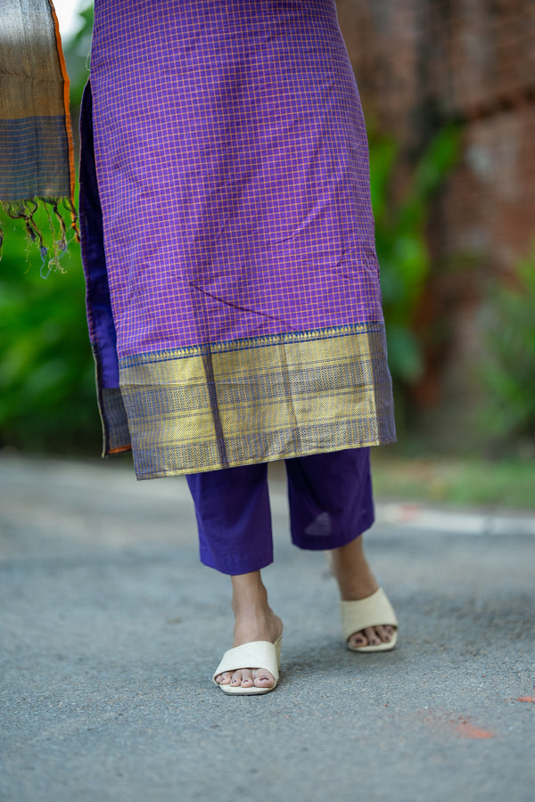 💜 Grace with Kanchi Cotton Traditional Checks & Zari Brilliance 💜