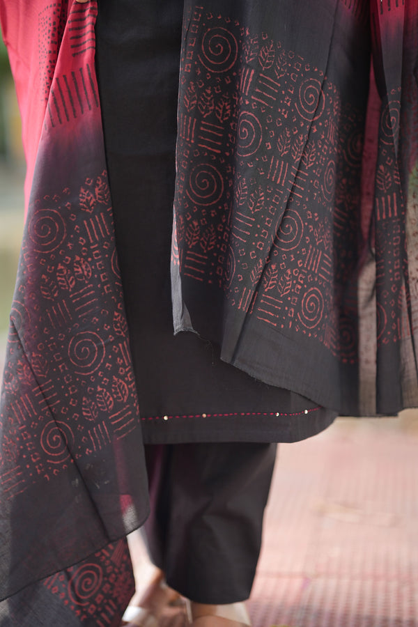 🌟 Navrang Vibes – Geometric Grace Edition