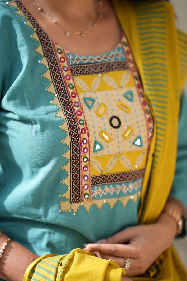 🌟 Navrang Vibes – Geometric Grace Edition