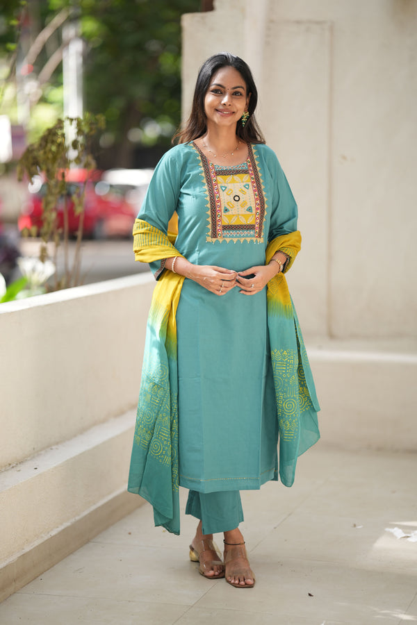 🌟 Navrang Vibes – Geometric Grace Edition