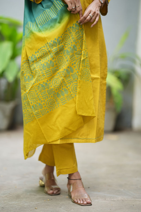 🌟 Navrang Vibes – Geometric Grace Edition