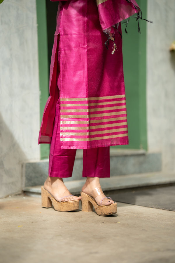 🌺 KanthikaShine Like Royalty in Luxurious Banarasi Silk Radiance 🌺