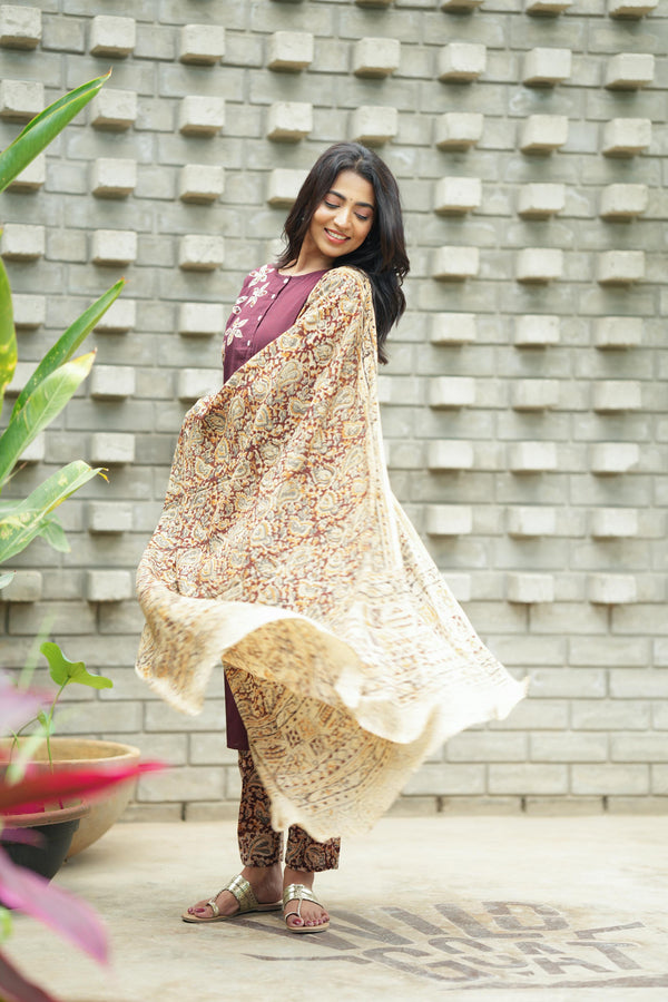 Hamsa Maroon Blossom