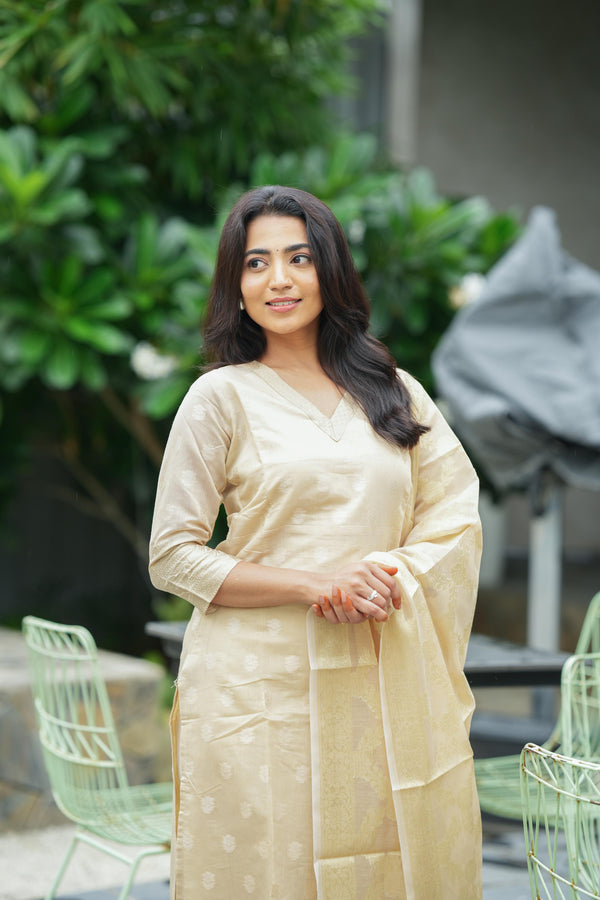 Kalyani Champagne Grace