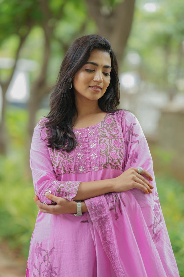 Valli Elegant Floral Pink Hand Block Salwar Suit