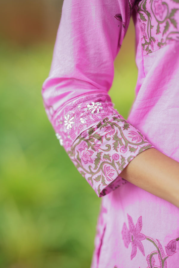 Valli Elegant Floral Pink Hand Block Salwar Suit