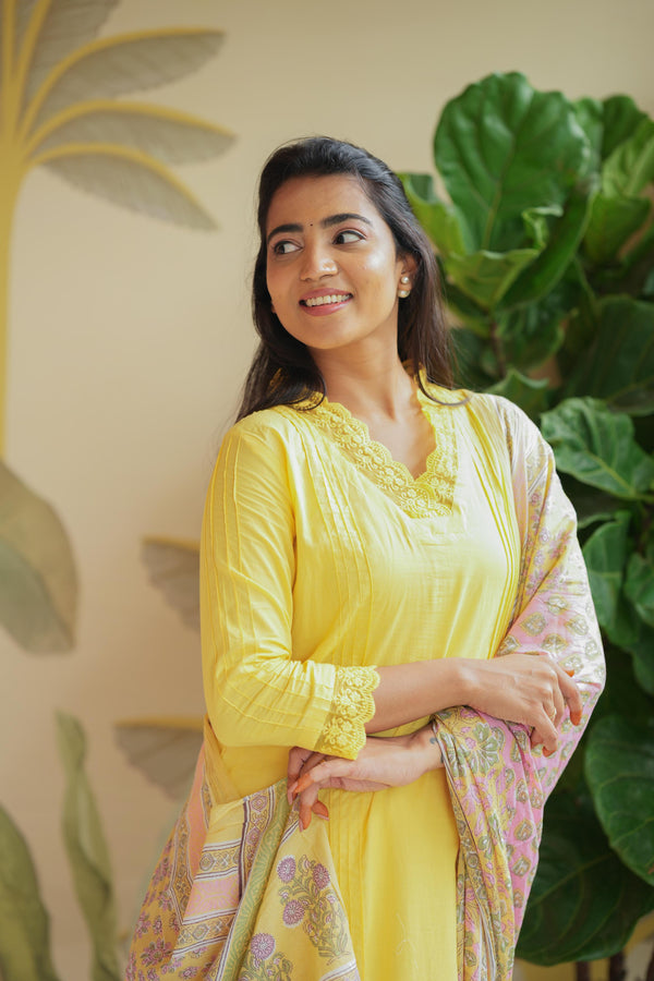 Kshitija Sunny Elegance Kurta Set
