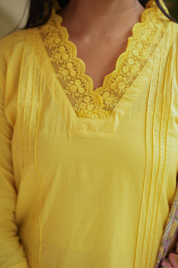 Kshitija Sunny Elegance Kurta Set