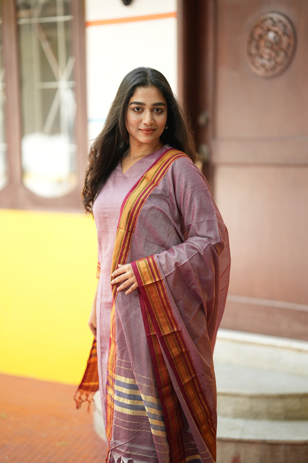 🌸 Mauve Pastel Loom – Narayanpet Grace