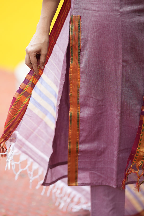 🌸 Mauve Pastel Loom – Narayanpet Grace