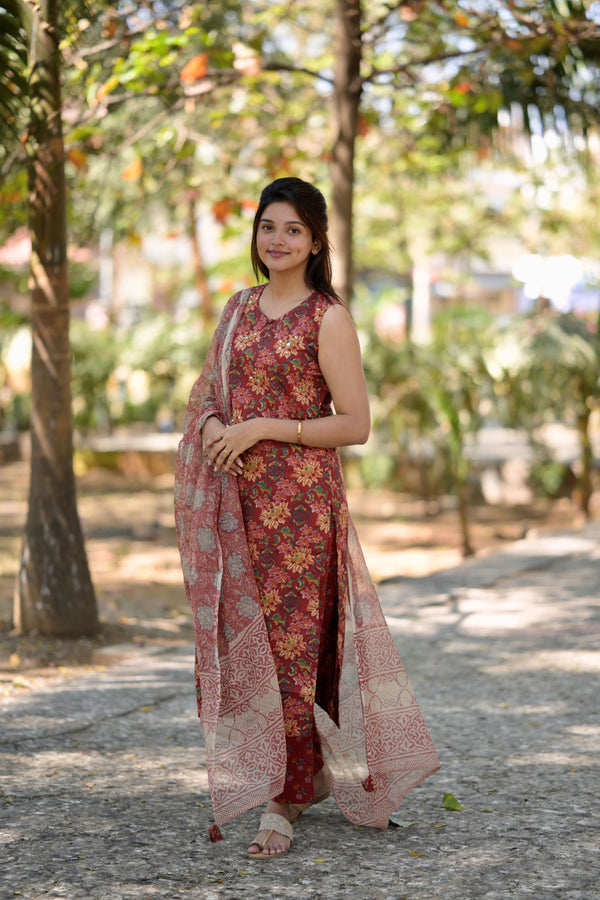 Saanvika Handblock Cotton Suit Set (Sleeves Attached)