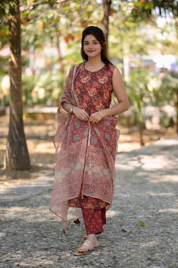 Saanvika Handblock Cotton Suit Set (Sleeves Attached)