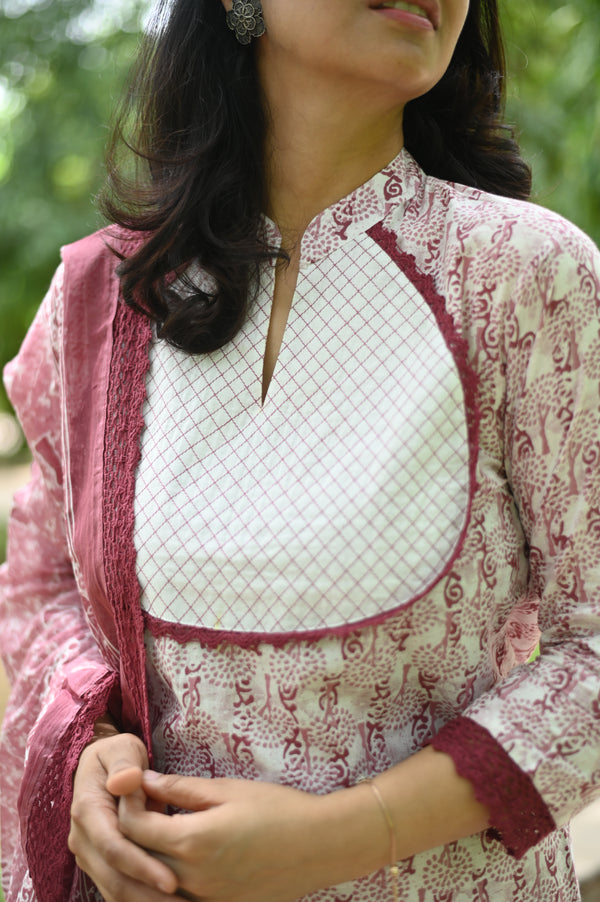 Chitra Serene Maroon Elegance