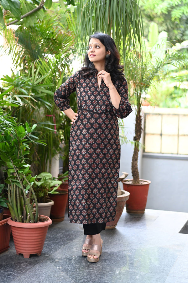 Manjiri Midnight Blossom Kurta