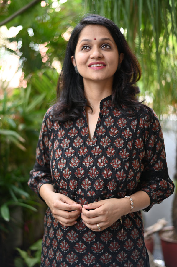 Manjiri Midnight Blossom Kurta