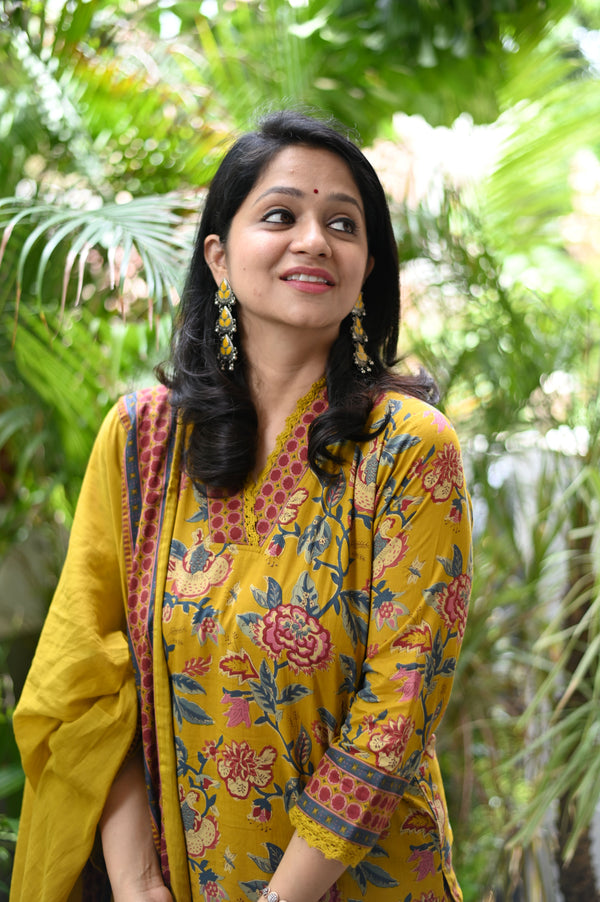 Kanchana Floral Kurta Set