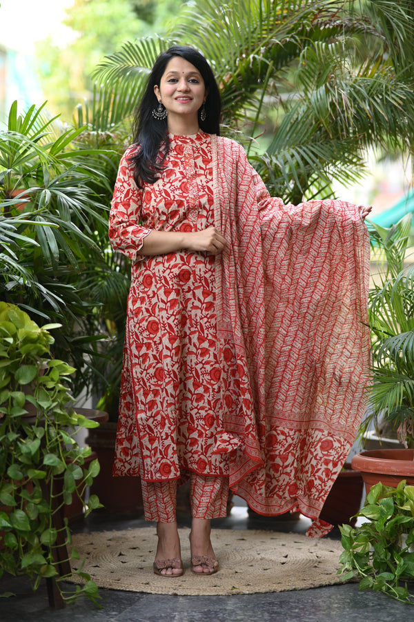 🌺Vaishnavi – The Blooming Make a Bold Statement in Breathable Cotton Elegance 🌺