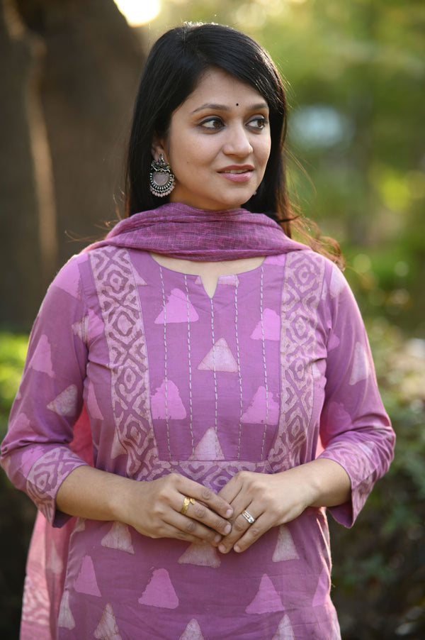 Yukthi Bagru Hand Block Suit Set