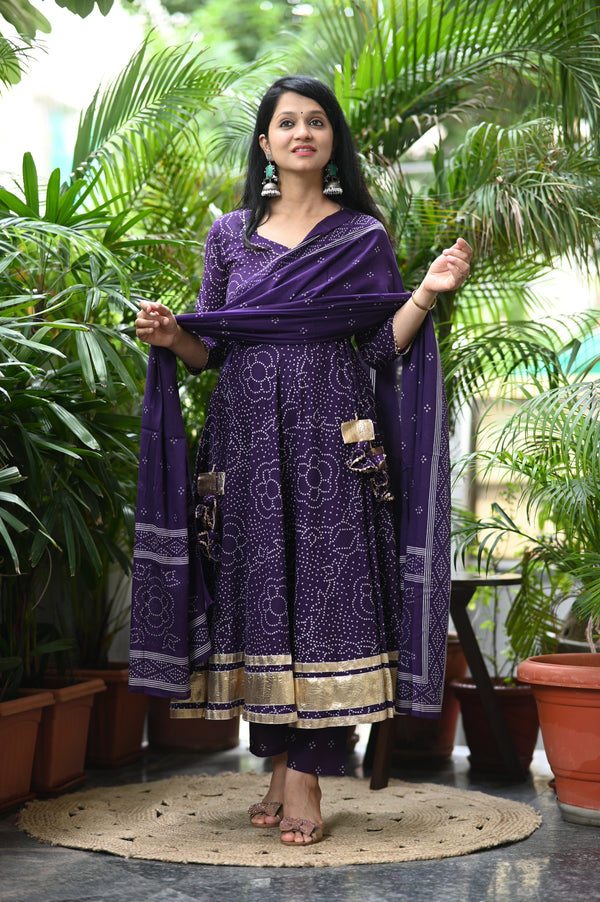 πYamikaTwirl in Royalty with the Elegance of Flowing Flair π