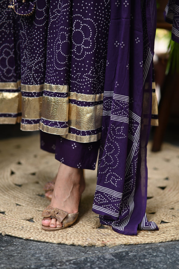 πYamikaTwirl in Royalty with the Elegance of Flowing Flair π