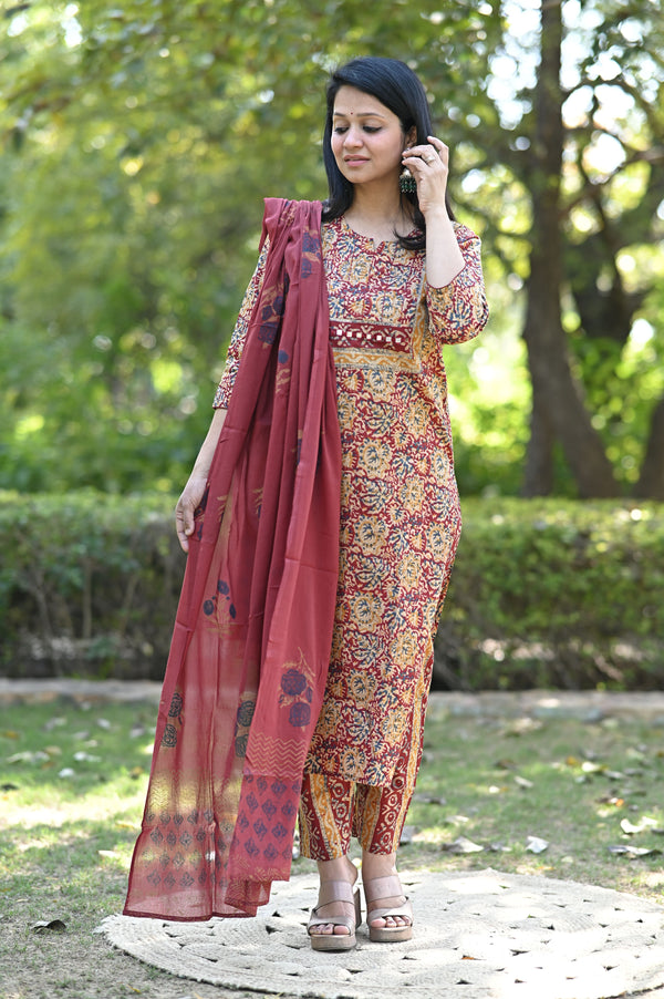 Vanajali Ajrak Handblock Set