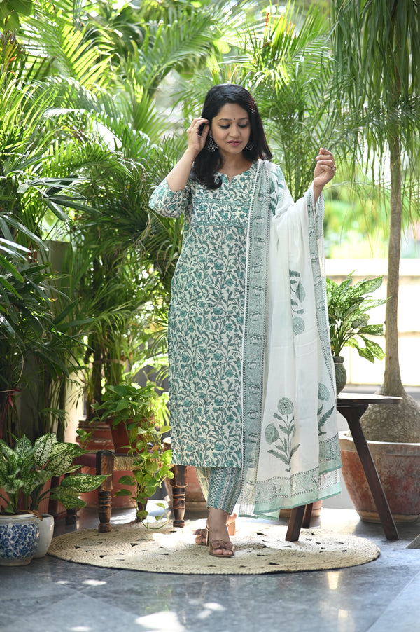 Aaranya Floral Cotton Kurta Set