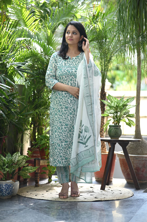 Aaranya Floral Cotton Kurta Set