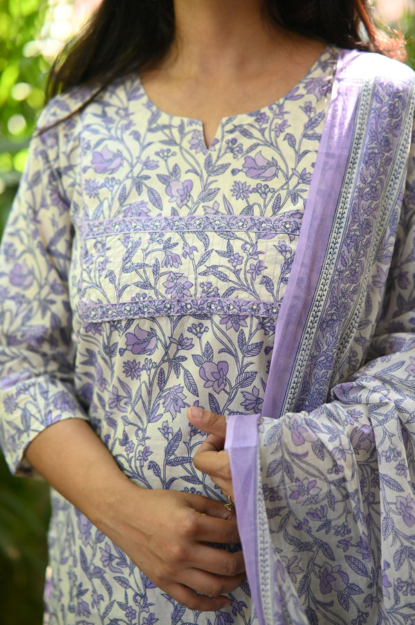 Aaranya Floral Cotton Kurta Set