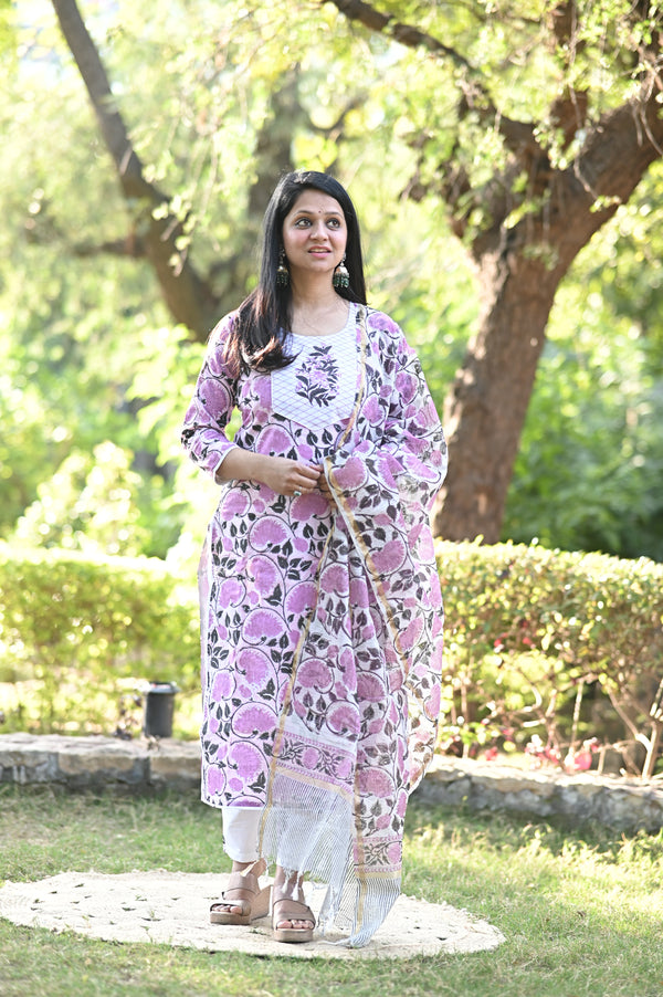 Padmaja Fresh FloralsHand block Suit Set with Dupatta