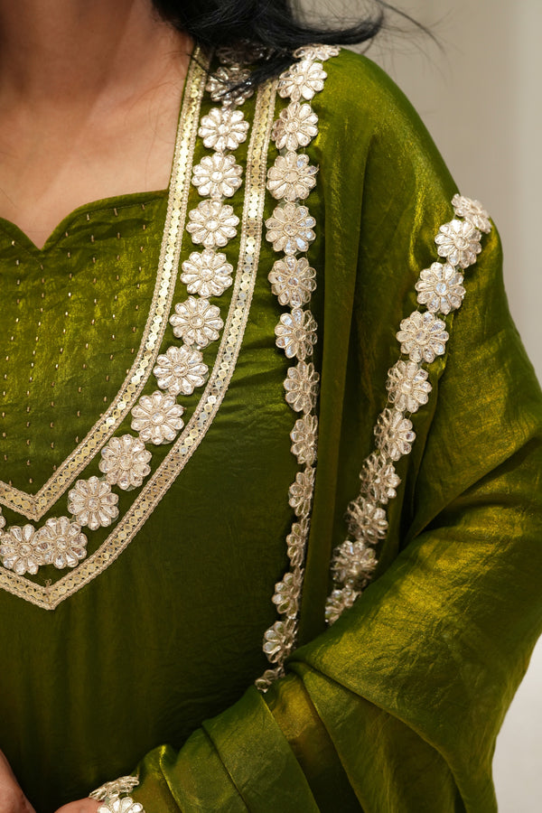✨Haritara Royale Banarasi Tissue Silk Sharara Set