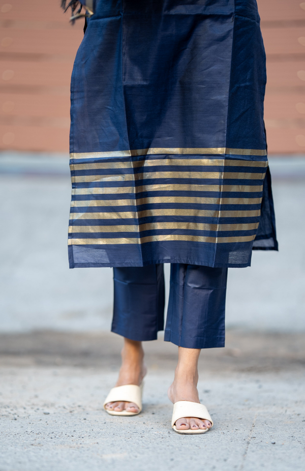 💙 RajnaviCommand the Spotlight in Royal Blue Banarasi Silk Grandeur 💙