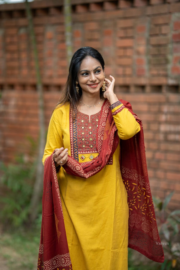 Nishita yellow Grace Set with Dupatta