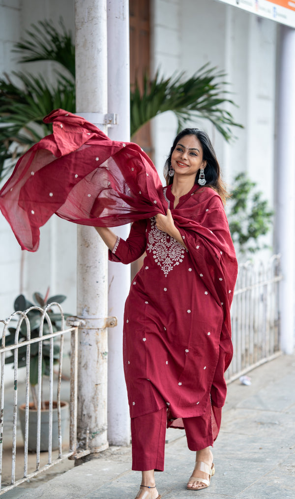 ❤️ Embrace Grace in Handcrafted Embroidery & Pure Cotton Comfort ❤️