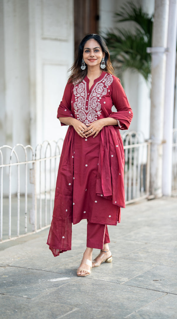 ❤️ Embrace Grace in Handcrafted Embroidery & Pure Cotton Comfort ❤️