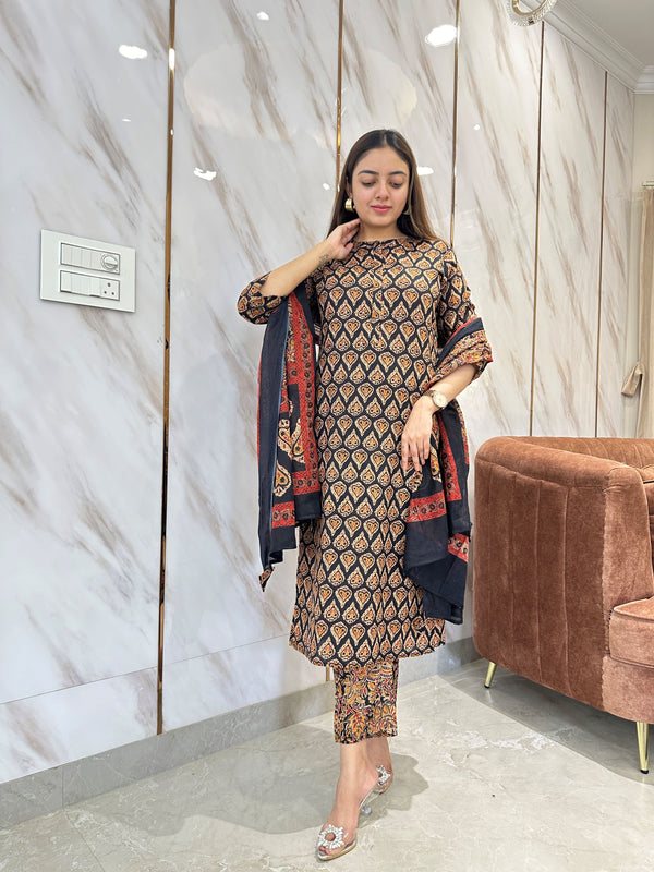 Vasudha Black Gold Paisley Kurta pant Set